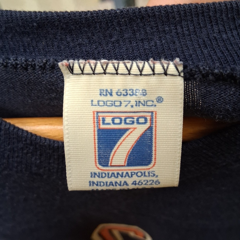 Vintage Chicago Bears Logo 7 Graphic T shirt Size Large Blue Stripe Sleeves - Picture 4 of 9